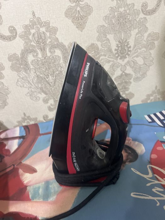 Продам 2 утюга вмест