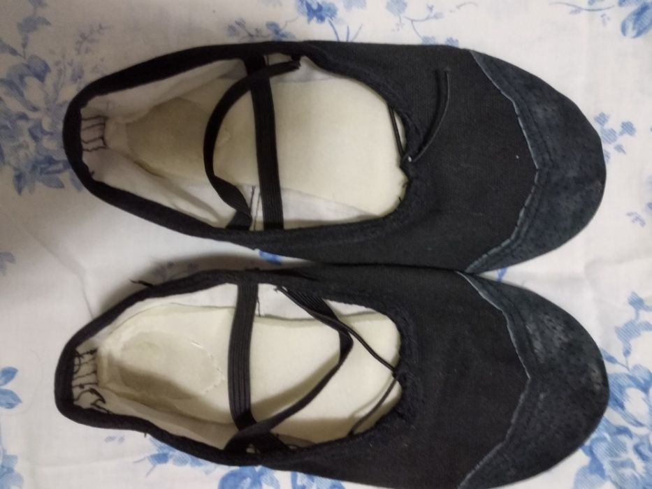 Срочно продам чешки детские