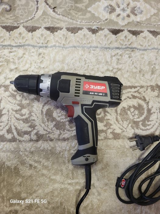 Продам дрель шуруповёрт