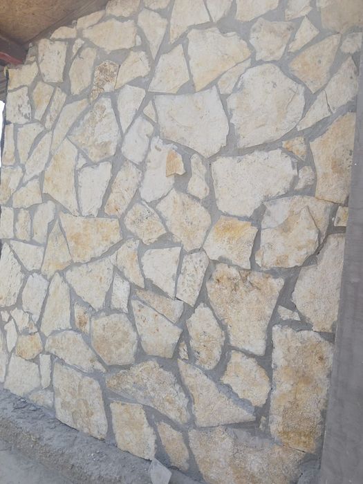 Vând piatra de placat și pavaj