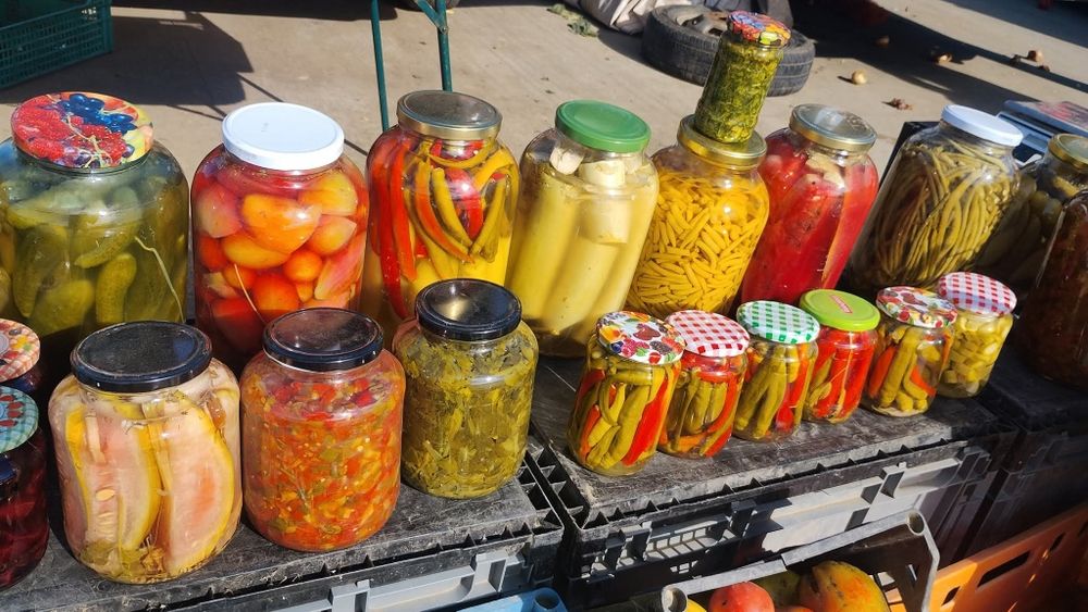 Pepenași murați, murături asortate