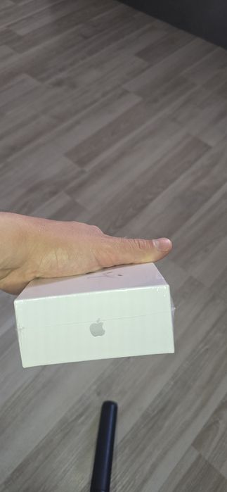 AirPods pro новые, запечатаные