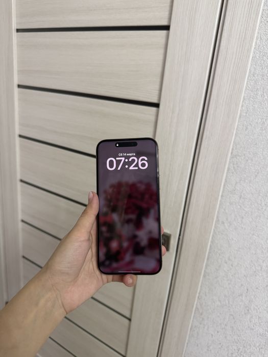 Продам Айфон 16 про мах 256 гб