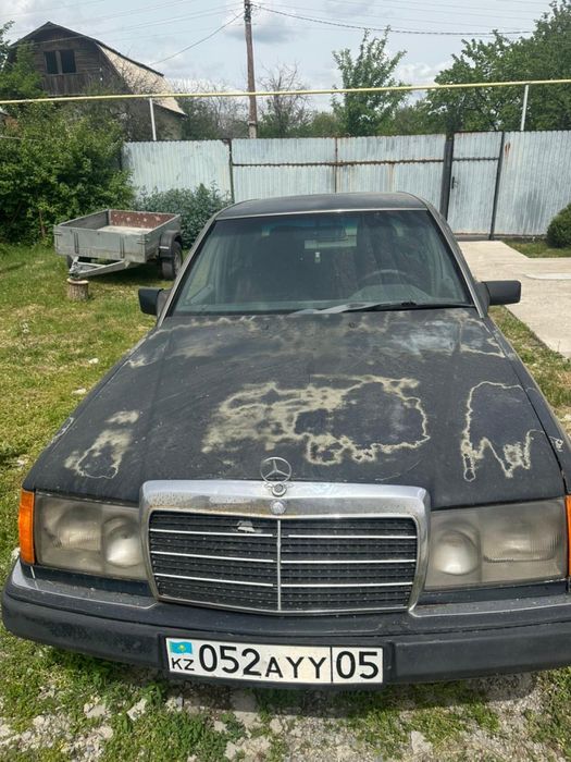 Mercedes benz e230 w124
