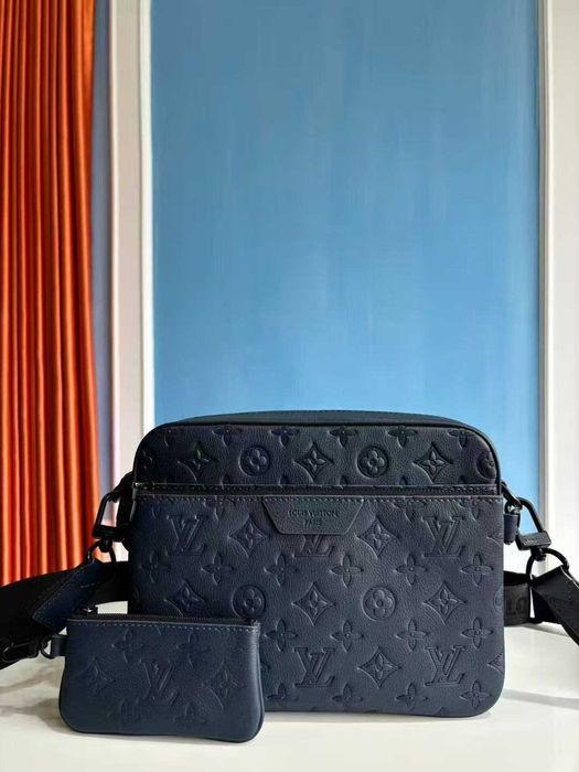 Louis Vuitton Trio Messenger