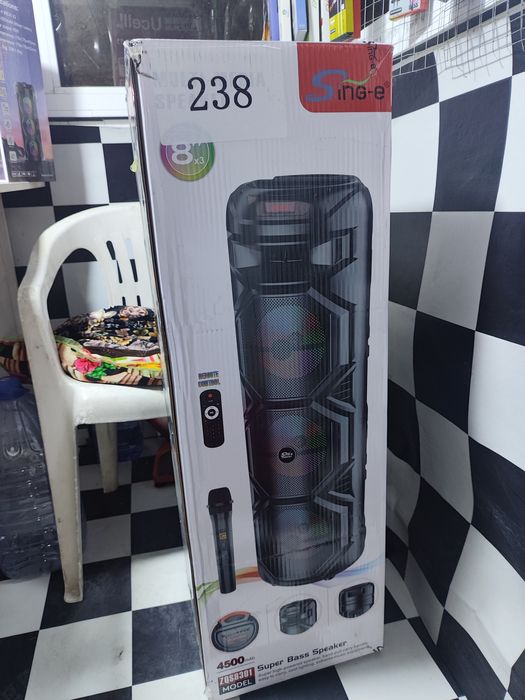 Bluetooth ZQS 8301 katta musiqiy kolonkasi, simsiz mikrofon v