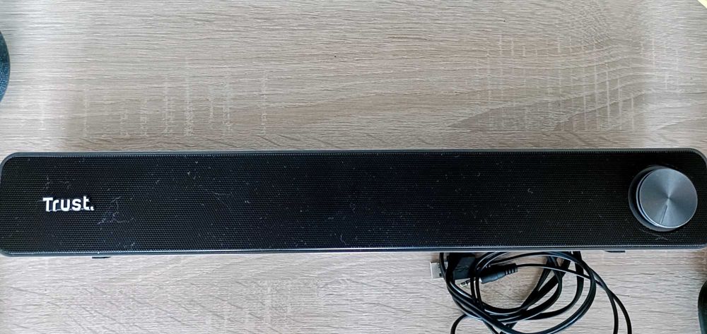 Vând boxă, soundbar laptop/PC Trust Arys.