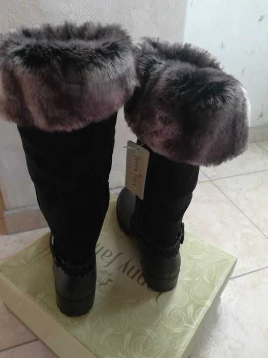 Дамски ботуши номер 37