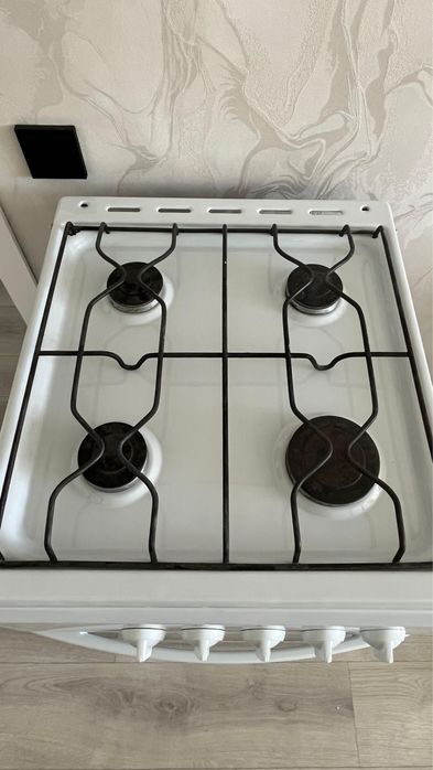 Продам газ плиту