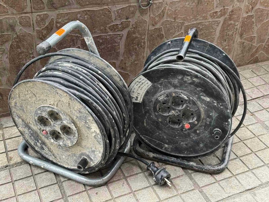 Два броя макари по 50 метра