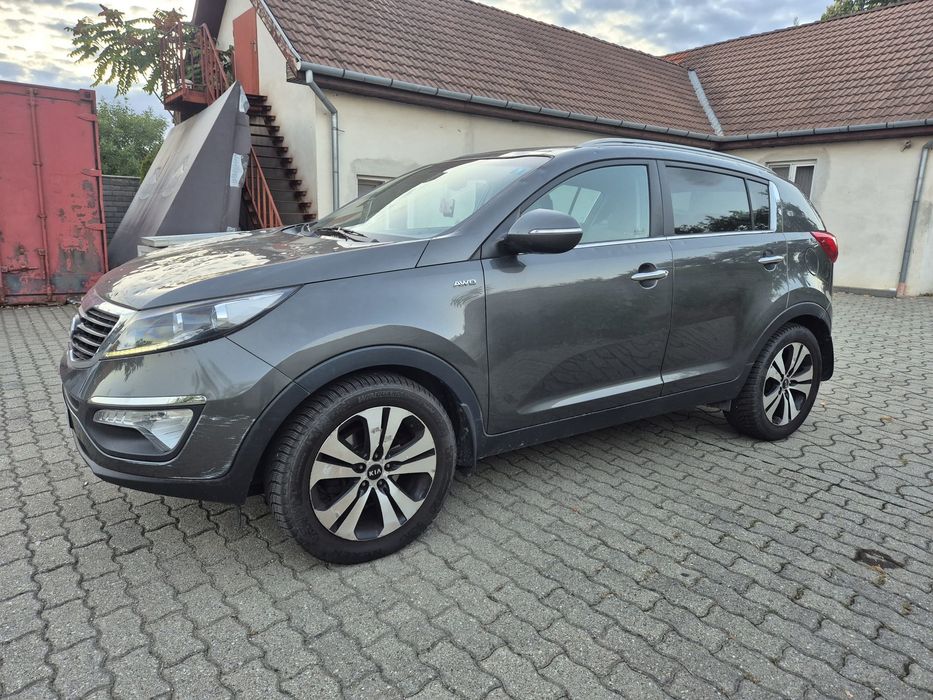 KIA Sportage 2012 — imagine 2