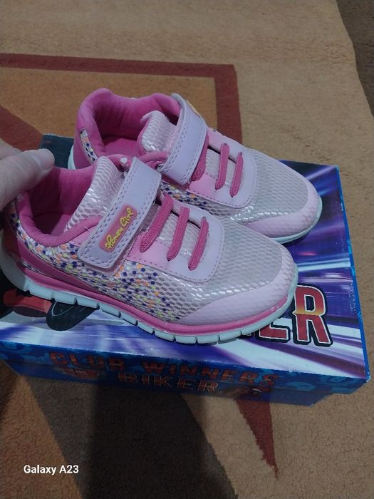 Детская обувь кроссовки