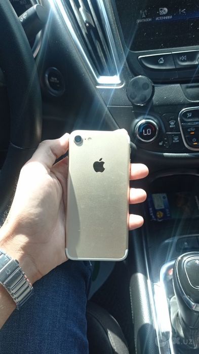 Iphone 7 ideal  gold