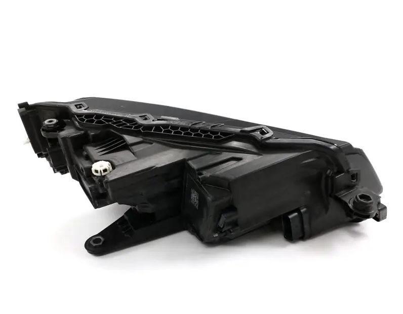 Skoda Superb фарове