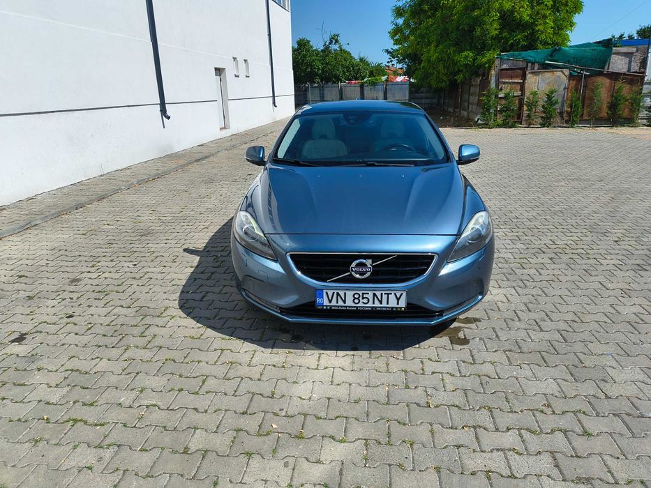 VOLVO V40 2014 — imagine 4