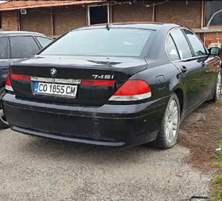 Продава се BMW 745i 2007година