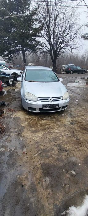 Dezmembram Volkswagen Golf V Cod motor BKD, BKC, BXE, BJB, BUD, BCA