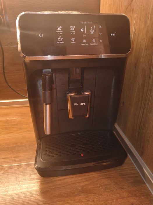 Кафеавтомат Philips EP2220/10, 15 bar, 1500 W, Система за разпенване н