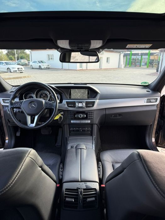 2014 Mercedes-Benz E300 BlueTec Hybrid (Break)