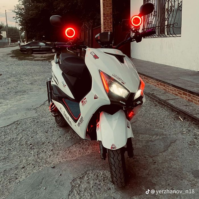 Продается м8 на ходу