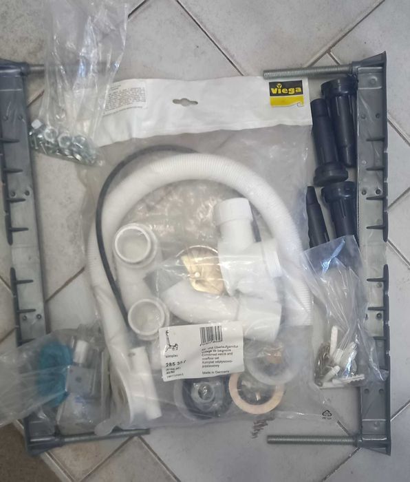 Акрилна ъглова вана .Размер:	120 x 120 x 41 см I 140 л