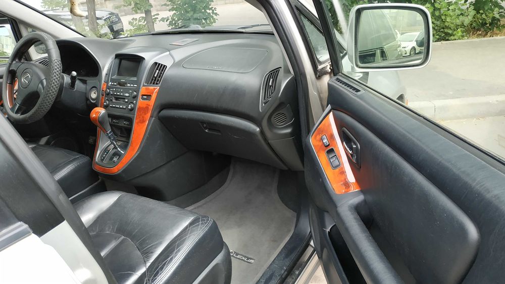 Продам LEXUS RX 300