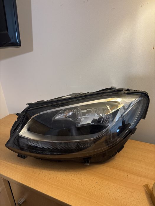 Фар Mercedes C-class A205