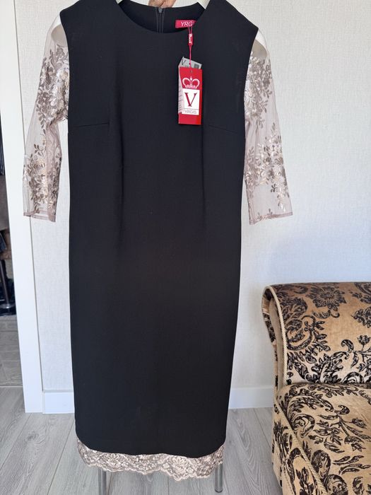 Продам недорого новые платья