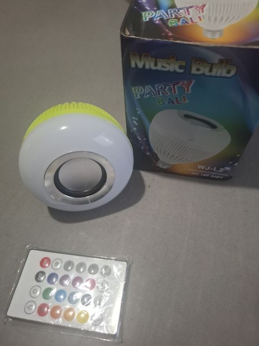 Продавам Music Bulb