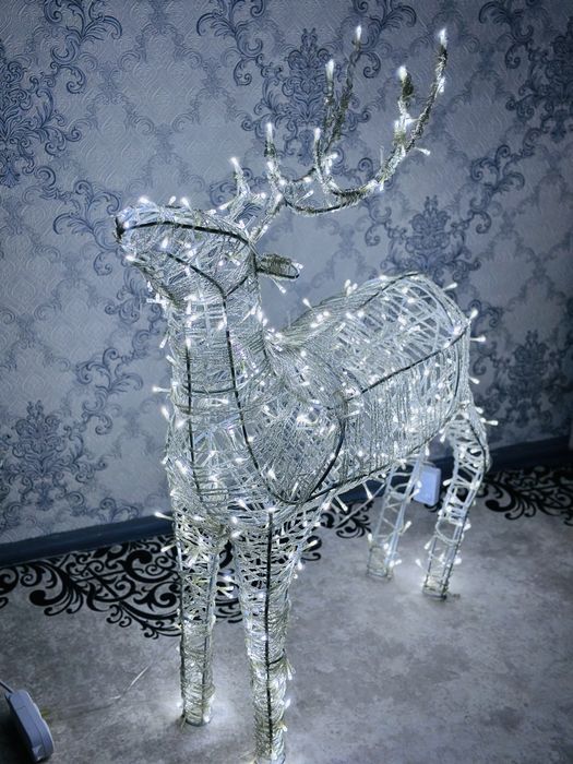 Продается новогодний олень