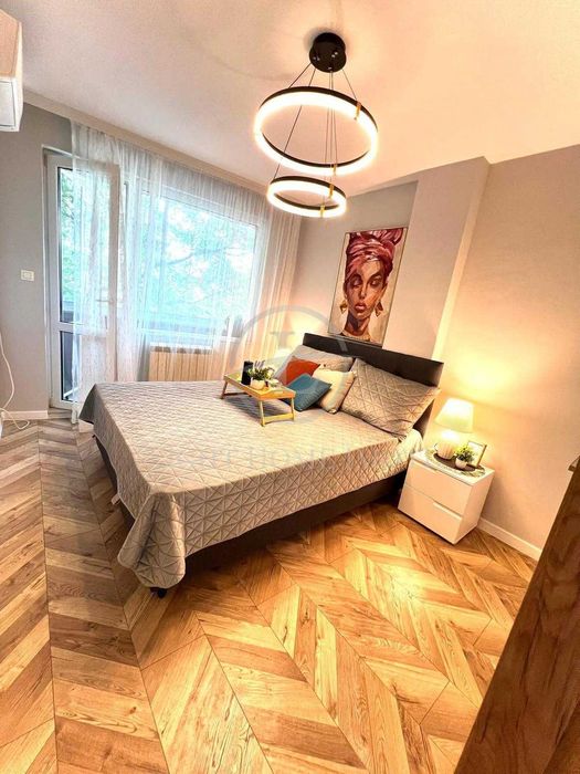 Продава се Тристаен апартамент в Пловдив, Христо Смирненски - 95 кв.м за 2579 €/кв.м - Снимка #6