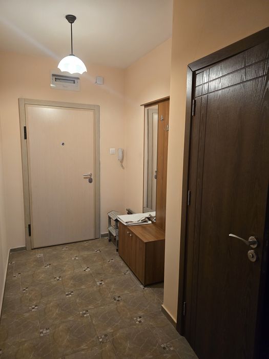 Давам под наем апартамент