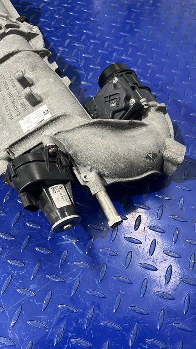 Admisie motor BMW B57 8575696 (cu 4 turbine)