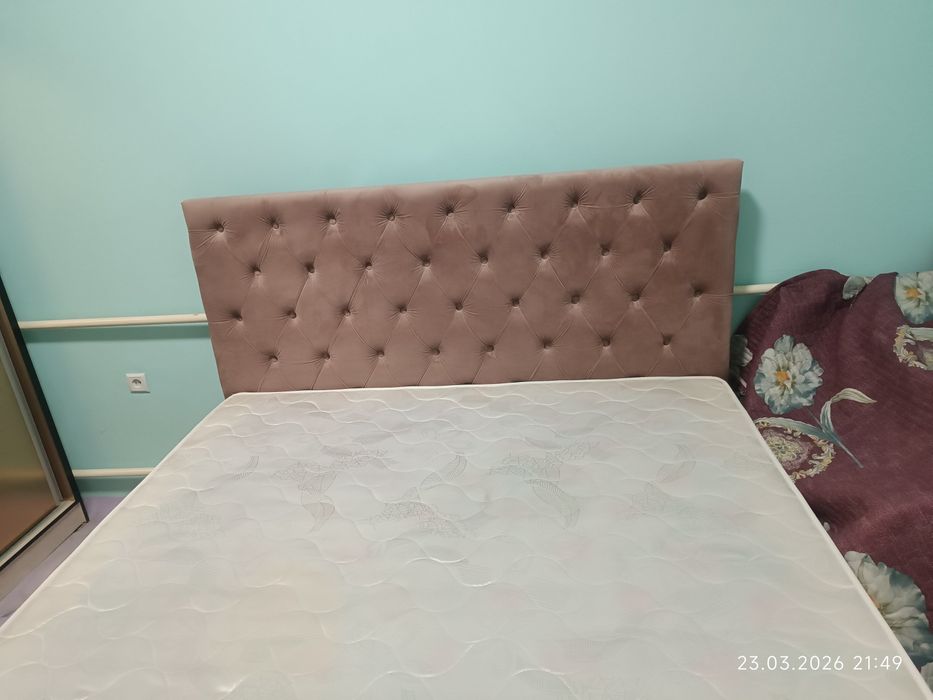 Mebel sotiladi holati yaxshi materiali Akrel, laminat ishlatilgan toza