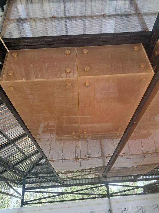 Продам люстры 180/99/30