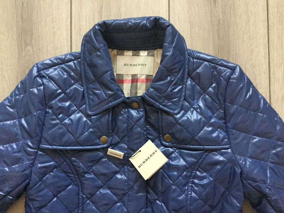 НОВО 100 % оригинално дамско синьо яке BURBERRY размер M ( IT - 40 )