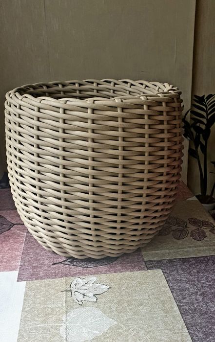 Кашпо из ротанга