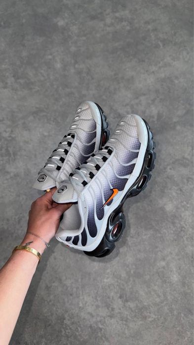 Nike Air max plus TN Wolf Grey Picante Red