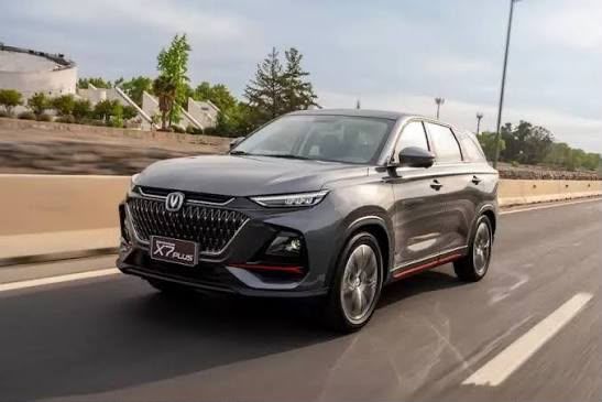 Лобовое для Changan x7 plus