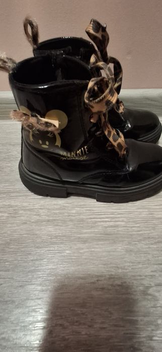 Детски лачени боти