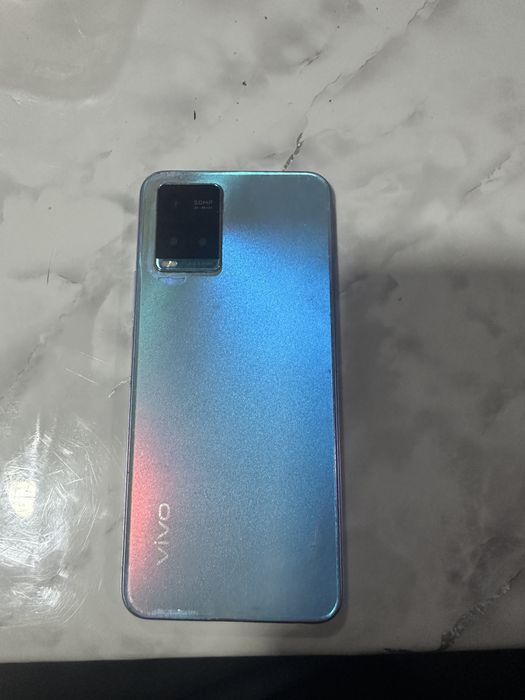 Продам телефон в рабочем состояний