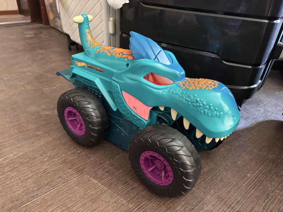 Машинки большие маленькие