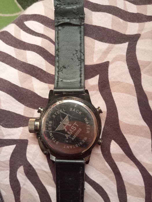 Продам часики продам