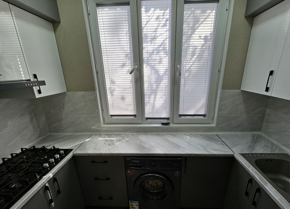 Метро Хамза улица Мукими продаю Однокомнатную