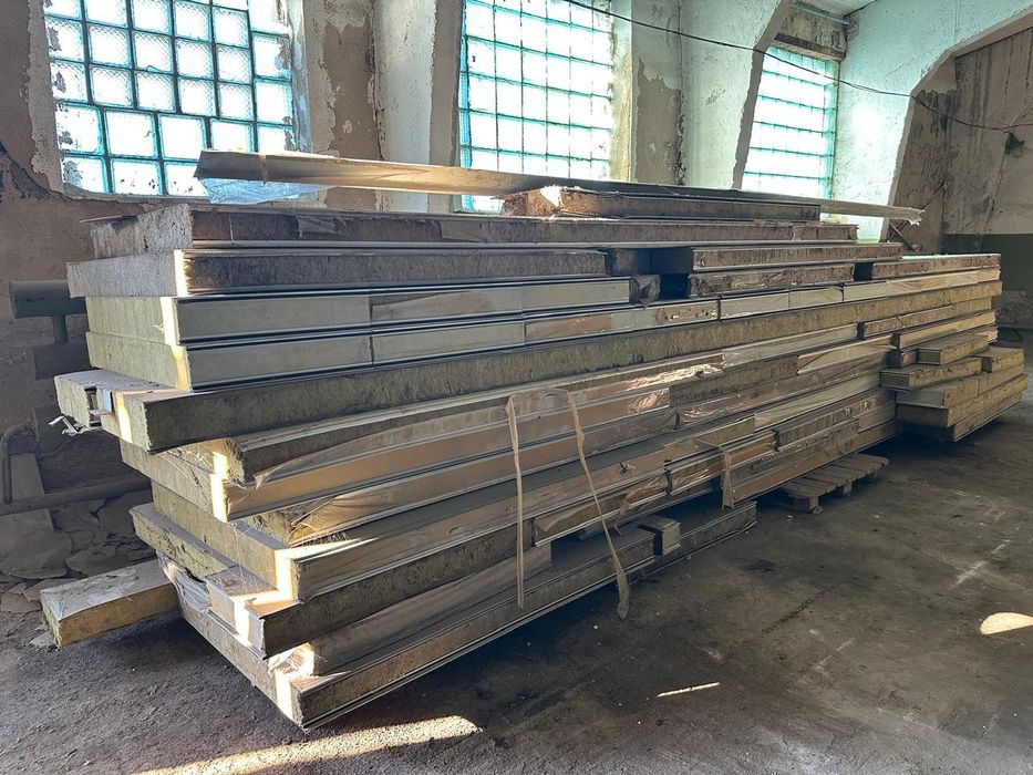 Двери и сендвич панели