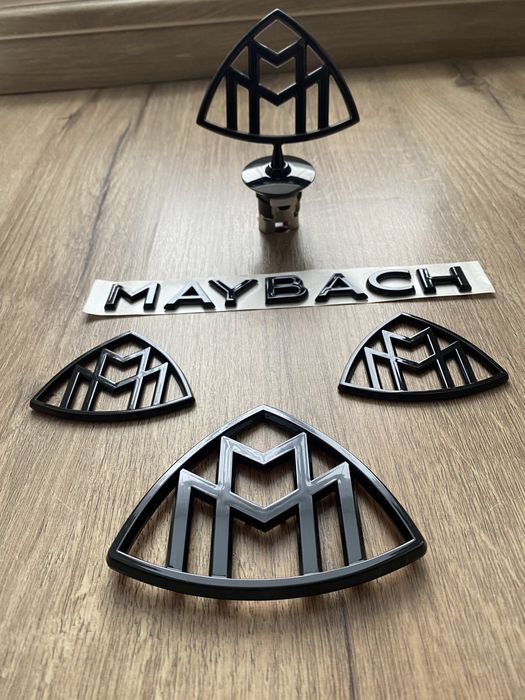 Set Embleme Scris Logo Spate Aripi Superioare Mercedes Maybach Negre