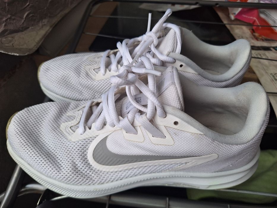 Оригинални маратонки Nike