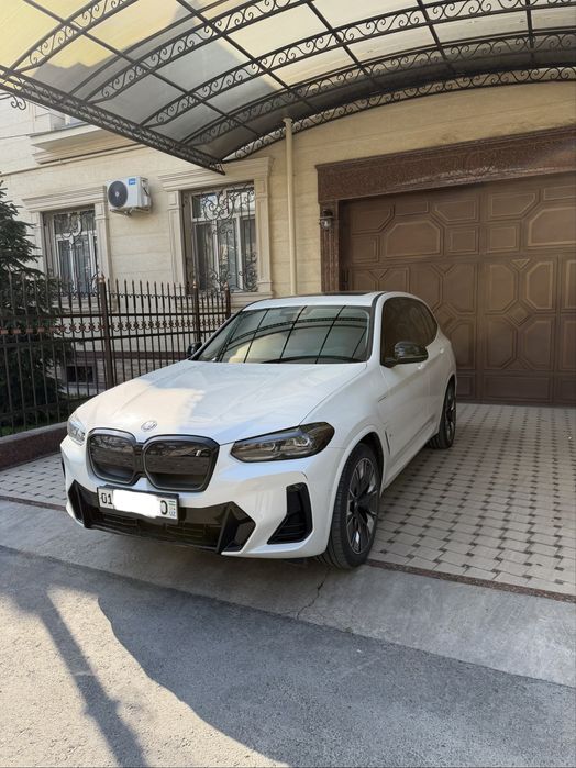 BMW iX3, М пакет, 2023, Фулловая, состояние идеал. Карска чистая.