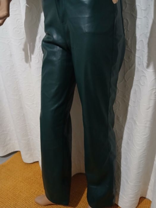 Кожен панталон Bikbok