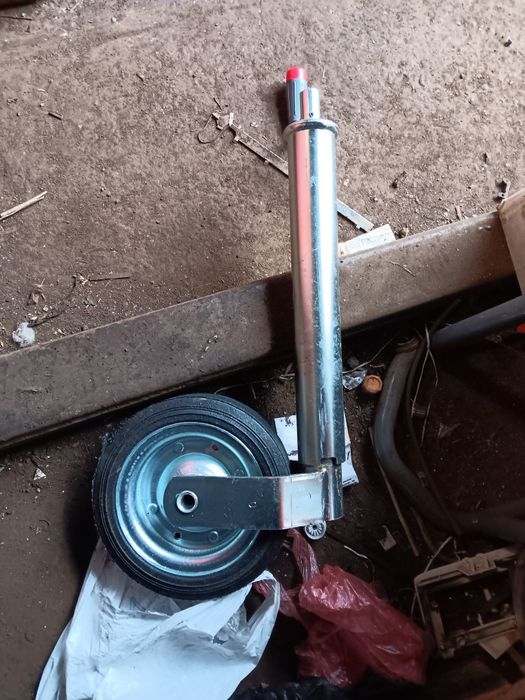 Опорно колело за каравана до 300 кг